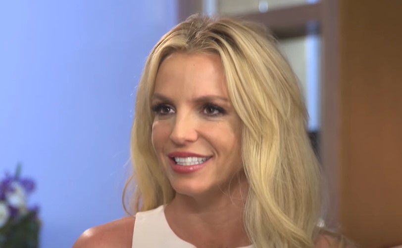 Why are Britney Spears Teeth Separating
